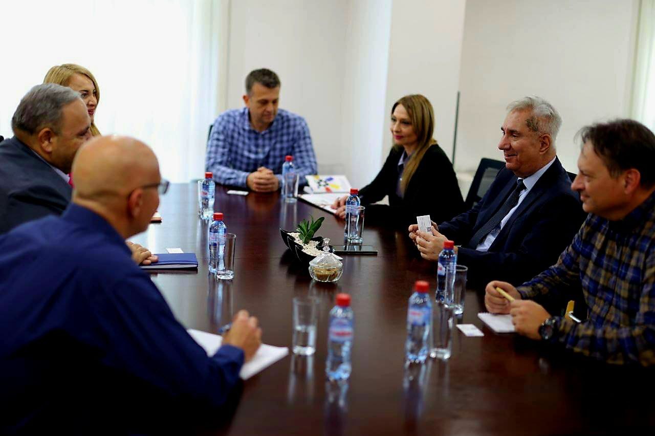 Заменикот претседател на Владата задолжен за политички систем, Димовски на средба со Григоријан, постојаниот претставник на УНДП.