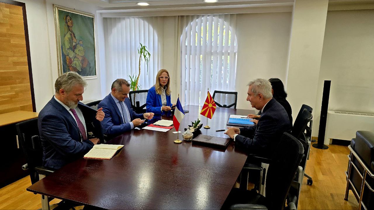 Заменикот претседател на Владата задолжен за политички систем, Димовски на средба со новоименуваниот амбасадор на Република Франција, Кристоф ле Риголер