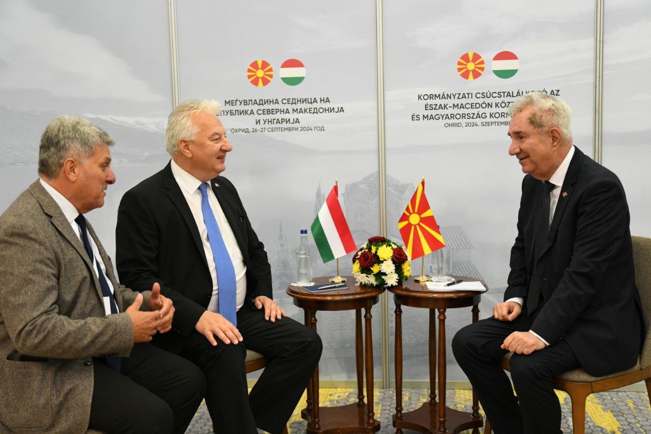 Заменикот претседател на Владата задолжен за политички систем, Димовски оствари билатерална средба со Заменикот претседател на Владата на Република Унгарија Семјен