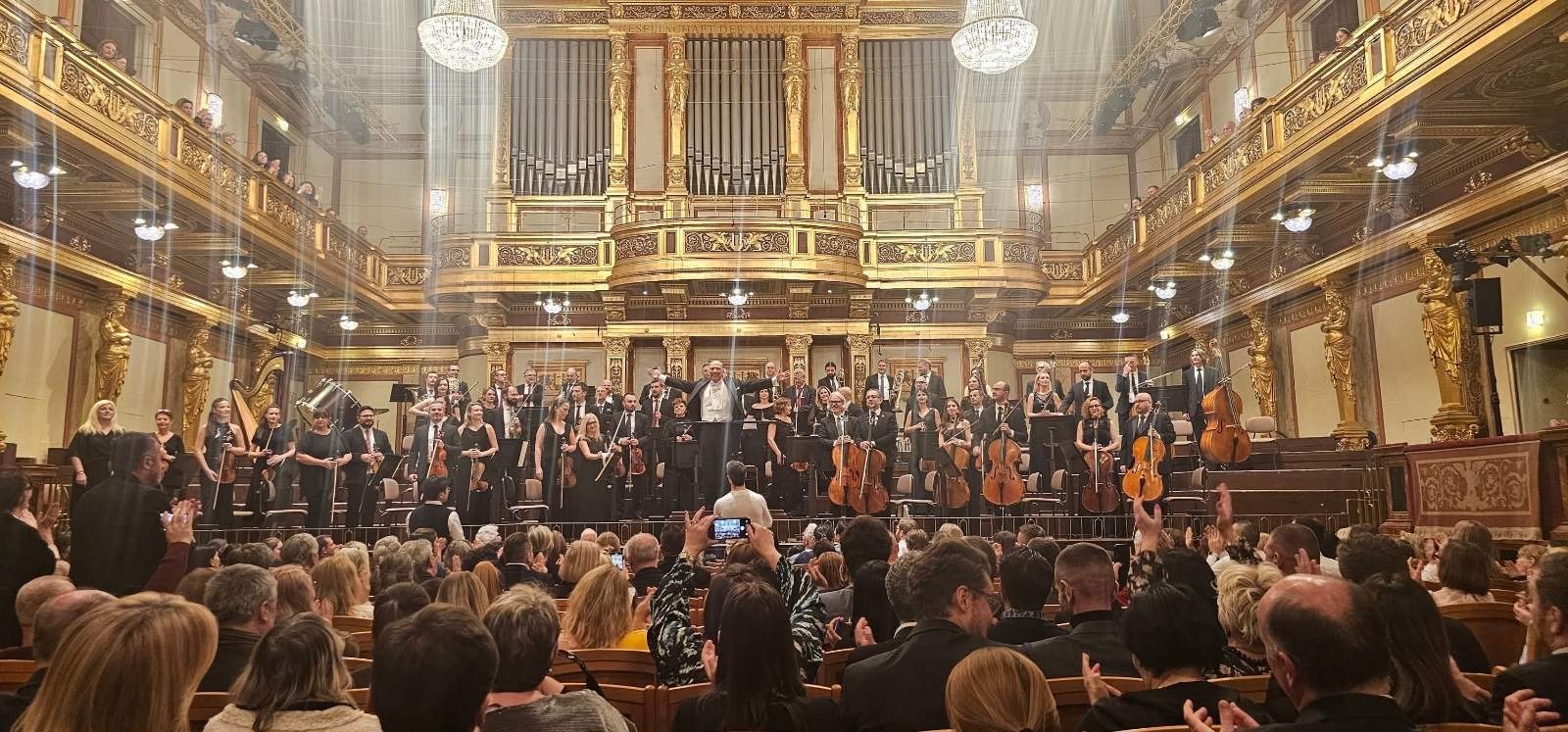 Звуците од Македонија одекнаа во Златната сала на „Музикферајн“ во Виена